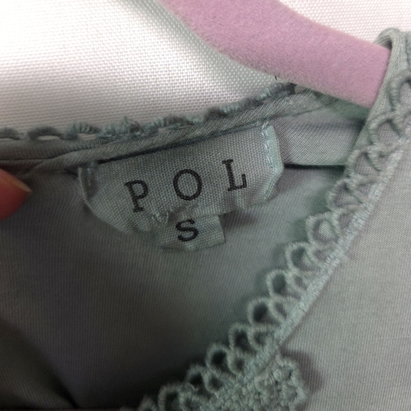 Elegant Lace Trim Tank - Picture 2 of 4